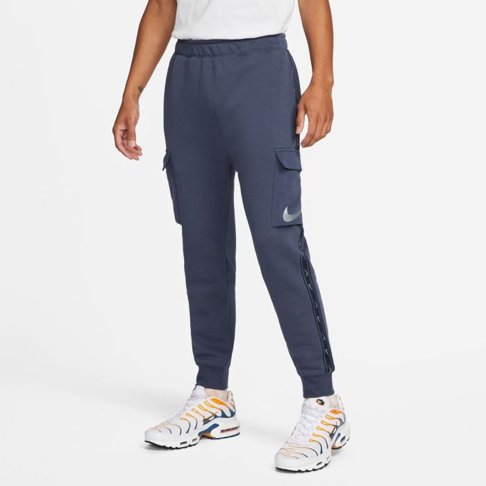 Nike M NSW REPEAT SW FLC CARGO PANT, moške hlače, modra | Intersport