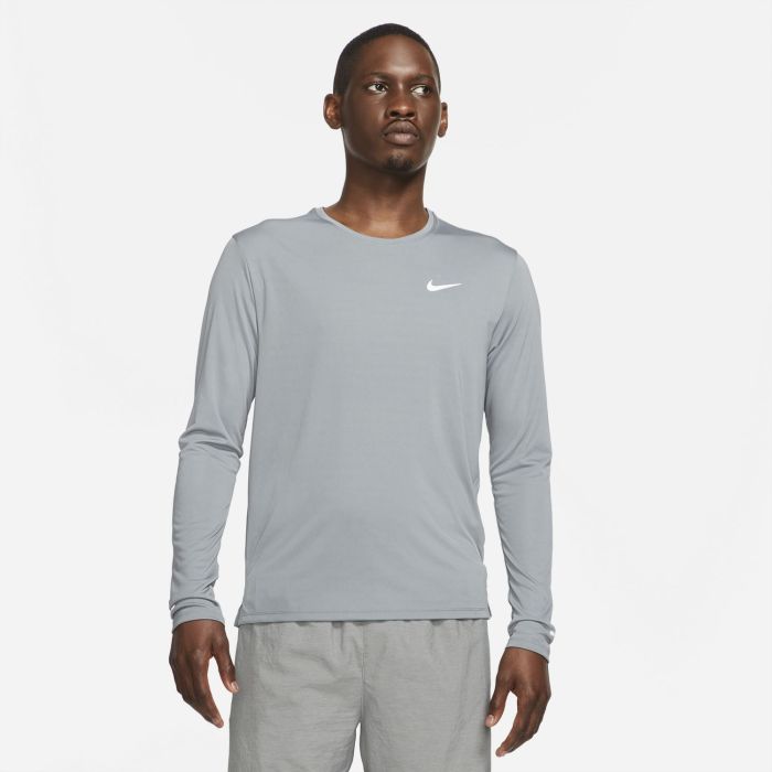 Nike M NK DF UV MILER TOP LS, moška tekaška majica, siva | Intersport