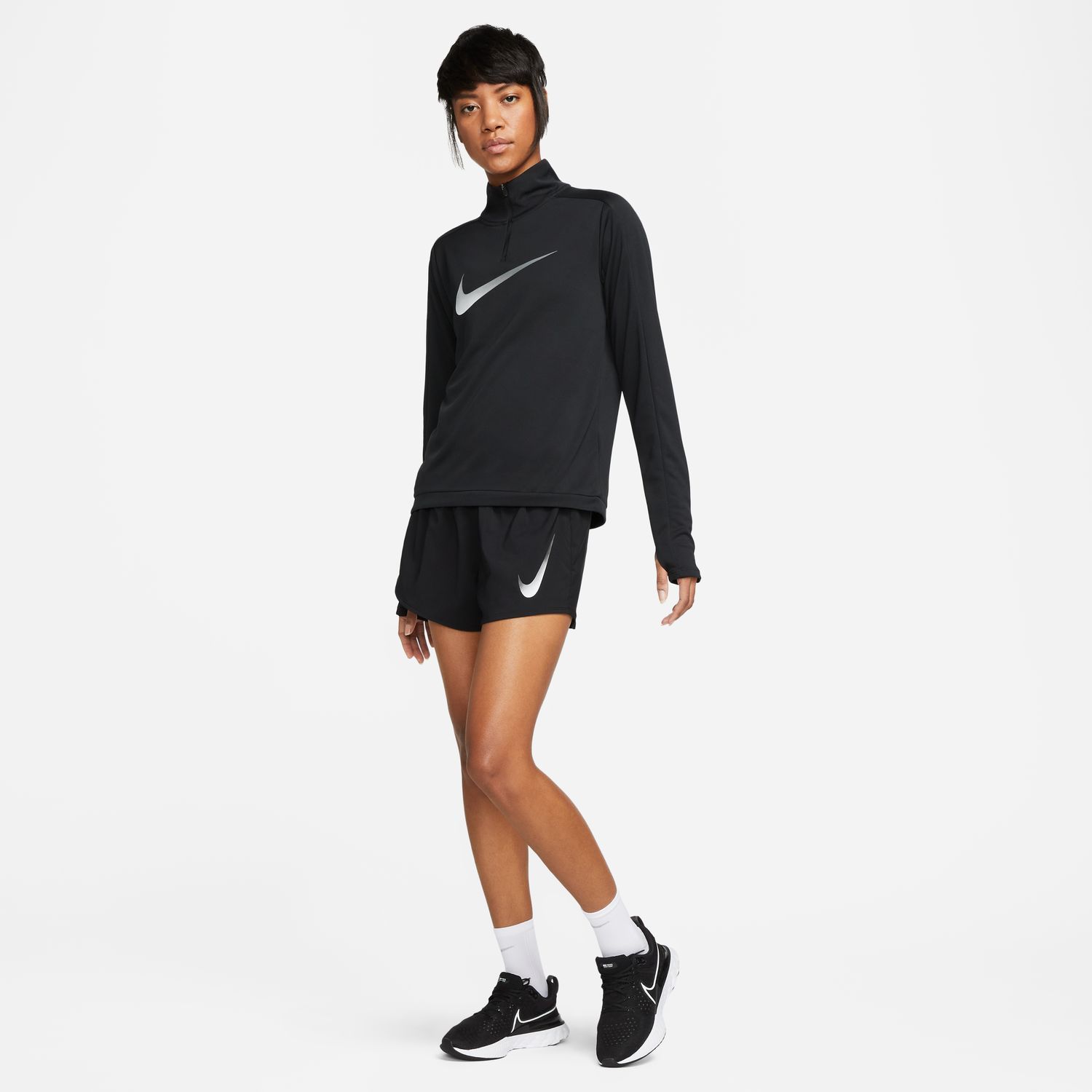 Nike W NK SWOOSH SHORT VENEER VERS, ženske tekaške hlače, črna | Intersport